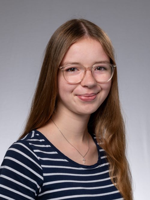 Leonie S Schlössli
