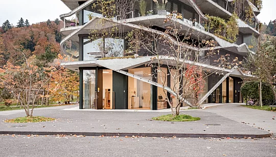 Kibe plus Kita Mirabelle aussen 1